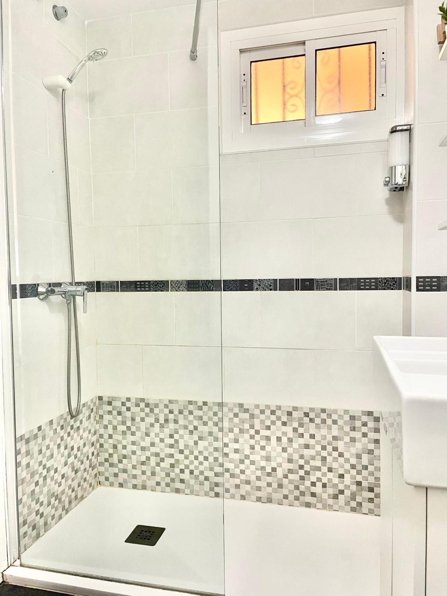 Luxury Suites Minerva Beach Benalmádena Exteriör bild