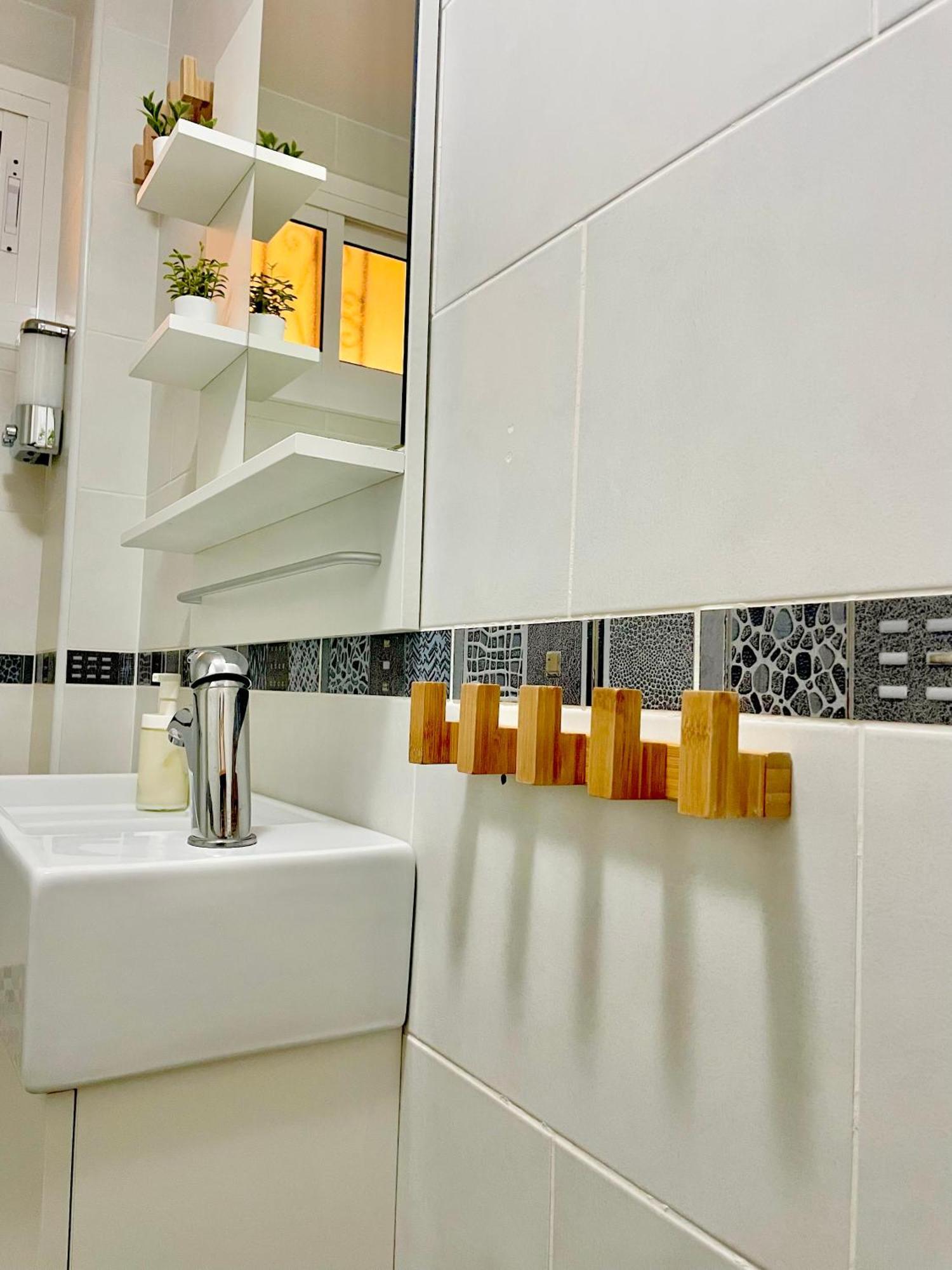 Luxury Suites Minerva Beach Benalmádena Exteriör bild