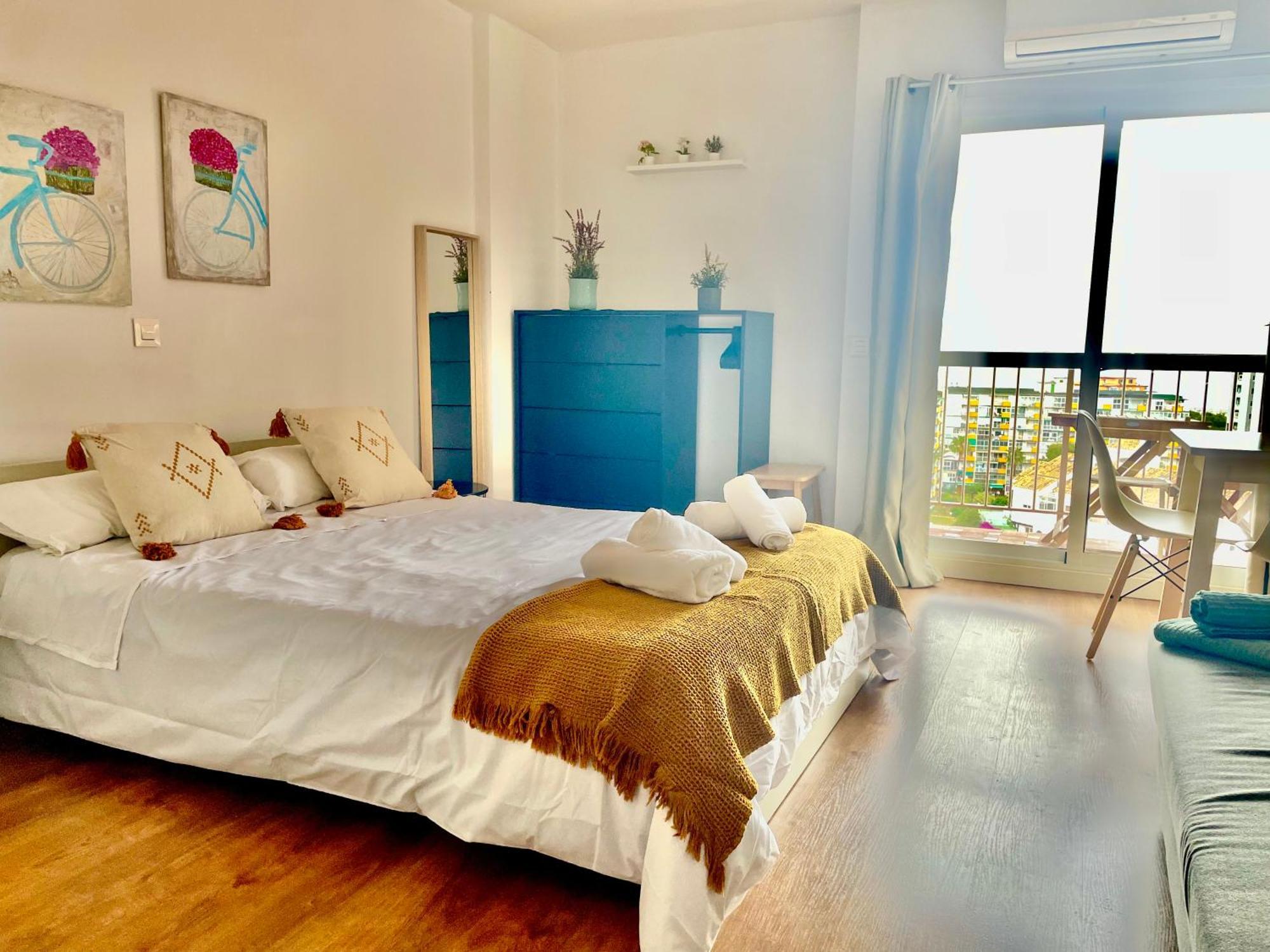 Luxury Suites Minerva Beach Benalmádena Exteriör bild