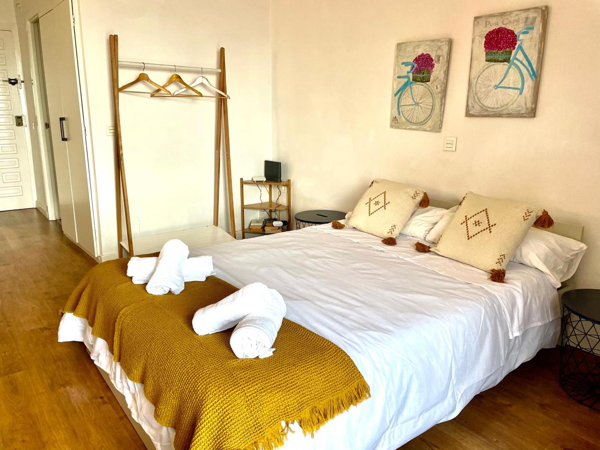 Luxury Suites Minerva Beach Benalmádena Exteriör bild