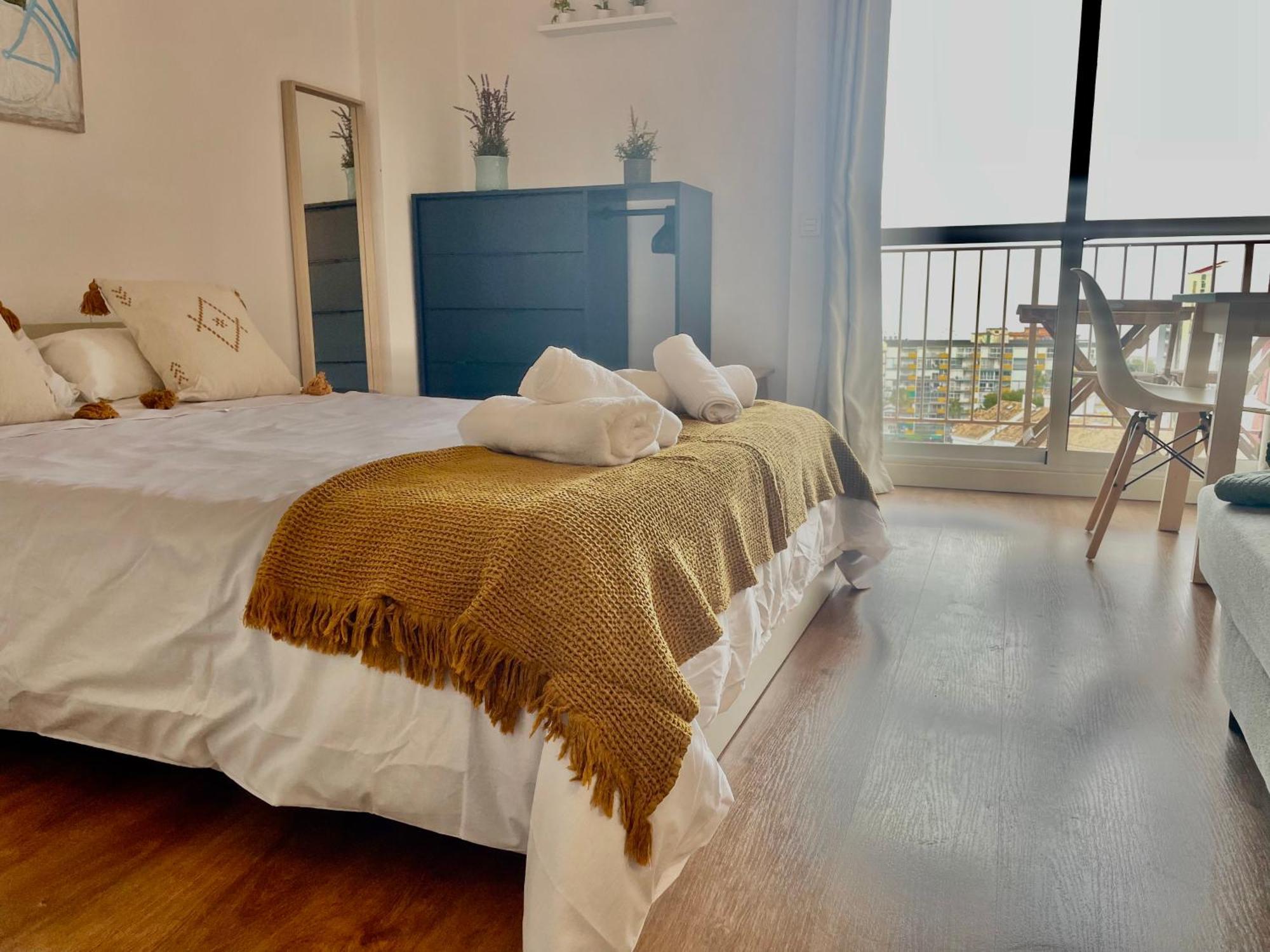 Luxury Suites Minerva Beach Benalmádena Exteriör bild
