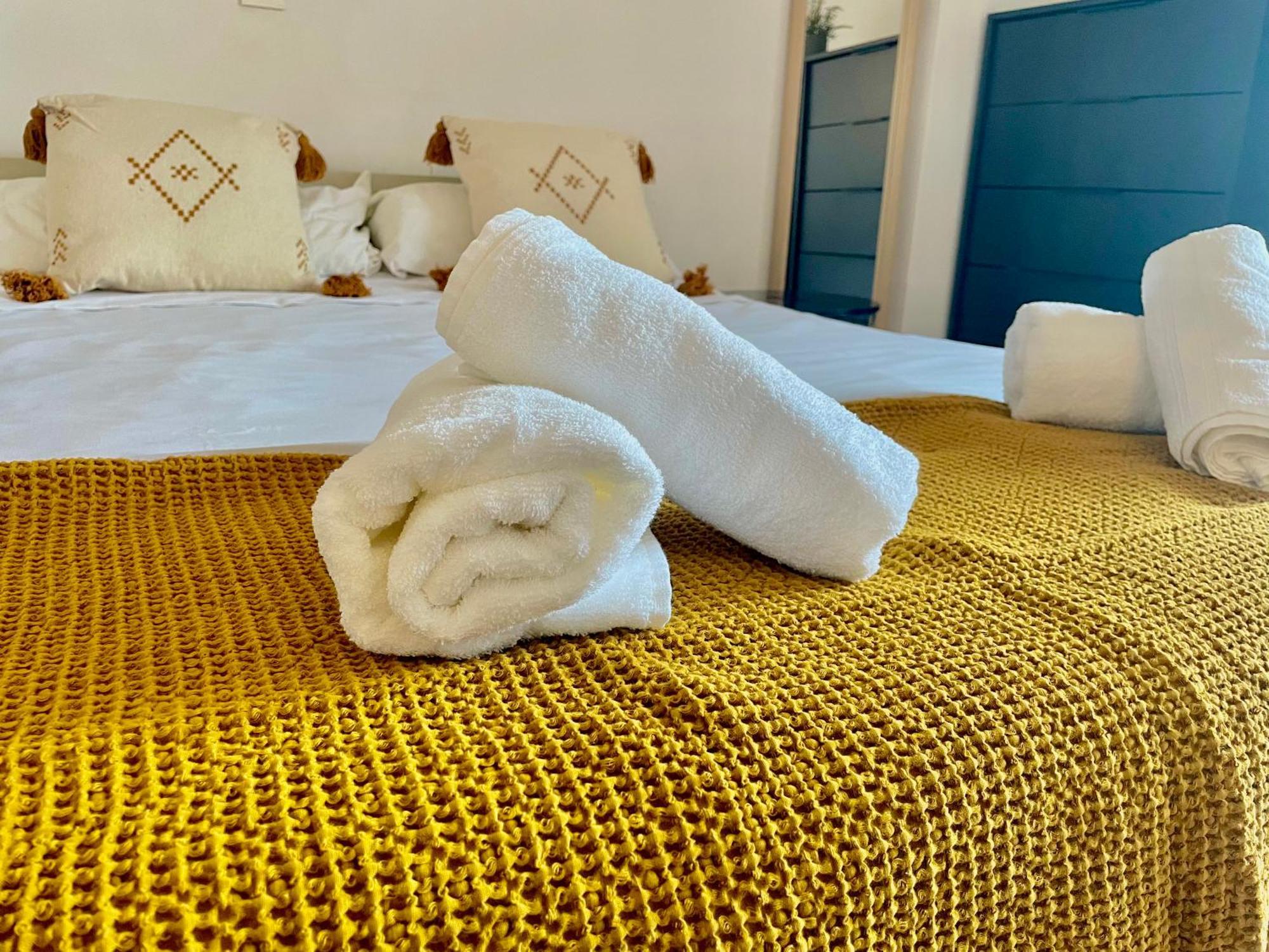 Luxury Suites Minerva Beach Benalmádena Exteriör bild